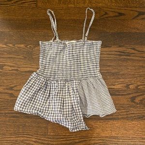 Slightly cropped puffy tank